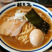 ラーメン大盛+味玉100円