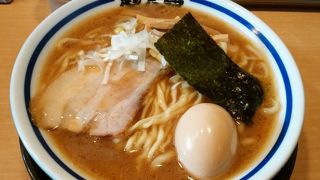 濃いめの豚骨醤油ラーメン
