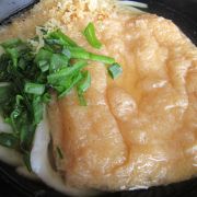 ウメイ！　極上のうどん汁でござる。