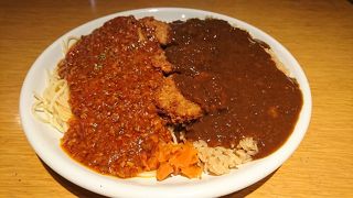 市中心部から離れているけど、行くだけの価値はあるトルコライス