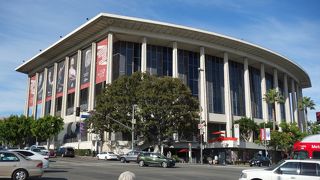 ロサンゼルスを代表するコンサートホールのひとつ