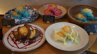 陳列されたスコーンの美しさにうっとり