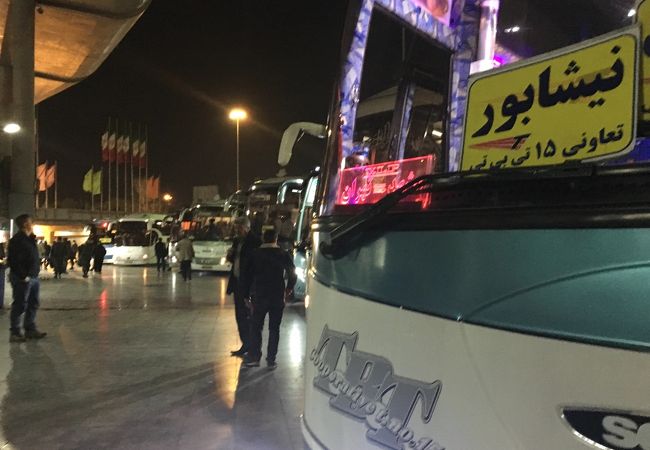 テヘランの長距離バスと、市内バスのBRTについて