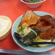 ラーメンセットはボリューム大