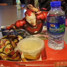 キッズメニューはアイアンマン