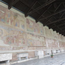 壁・フレスコ画が続いています