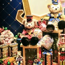 くるみ割り人形スタイルのクリスマスディスプレイ