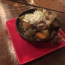 牛スジ塩煮込み