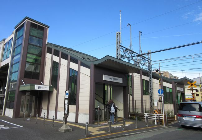 多磨霊園駅