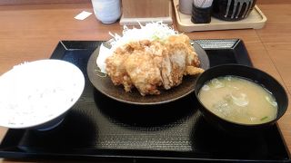 思いのほかデカイ唐揚げ