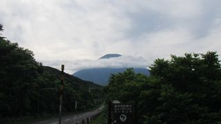 ただ山だけ