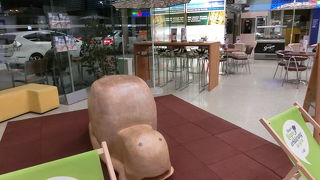 大きくない綺麗な空港