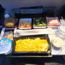 DOH-HND：到着前の機内食