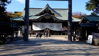 優雅な雰囲気の鳥居