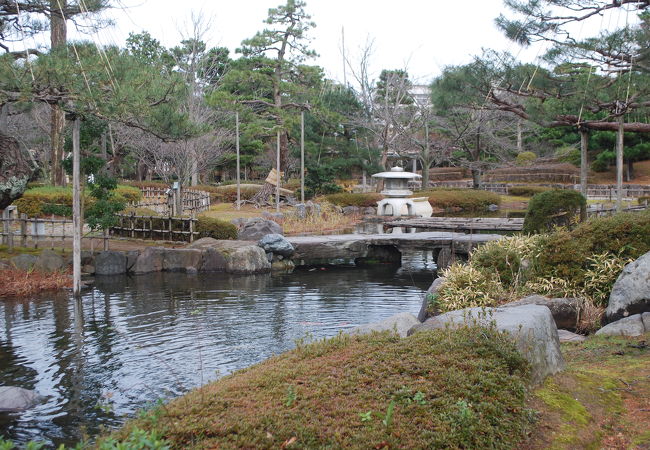 小松城三の丸跡の公園。花見時がおすすめ