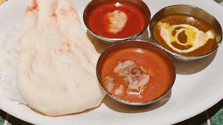 ナンもおいしいインドカレー