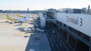 東京駅と第３ターミナルの往復便は直行バスが便利。