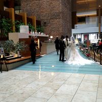 何組みかの挙式がありました。素敵な式場でした。