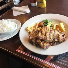 グリルドチキンレモンステーキ