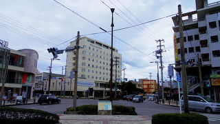 この日から左側通行に