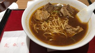 台湾では手頃価格ですが、ここでは高級店並みの値段