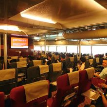 ターボジェットの船内です