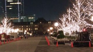 丸の内行幸通りの夜景