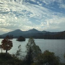 お部屋からは素晴らしい桧原湖の景色が楽しめる。