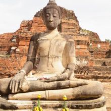 仏像があります