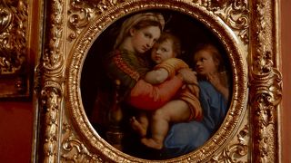 ラファエロの「小椅子の聖母」