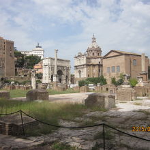 遠くからでも存在感がある