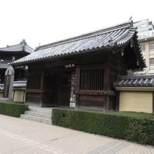 祇園駅出口付近から