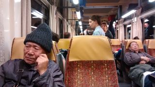 ケチしないで寝台での移動をおすすめです！