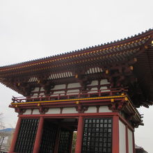 これでも門です