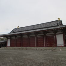 近くで見てください