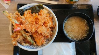 オーダーするのに２０分待ちました