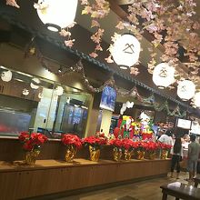 屋台村  サクラで雰囲気作りしてます♪