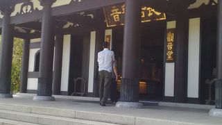 江ノ電長谷駅から歩いて10分くらいです。