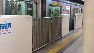 横浜駅から関内駅へ行きました