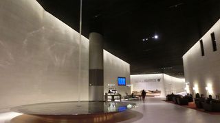 &#9992;ドーハ ドーハ・ハマド国際空港　Al Safwa ファースト ラウンジ