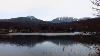 湖というより池、でも眺め良し