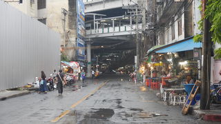 フードコートの中に移転していた