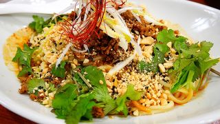 痺れるだけじゃない旨辛坦々麺＠銀座