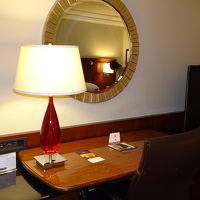 部屋のテーブルも素敵です