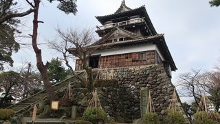 現存する日本最古の木造天守閣 ♪