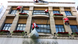 クリスマスにはサンタが