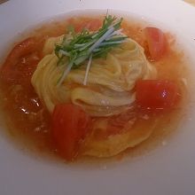 ワンプレート完結型オムライス