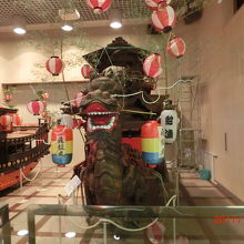 唐琴通りを練り歩く地車