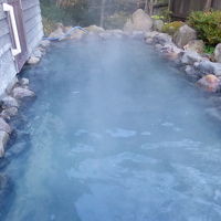 硫黄泉の露天風呂