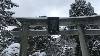 雪の函館八幡宮